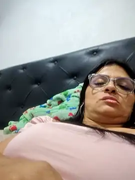 Linda Lars online show from January 2026 04:27:01 AM