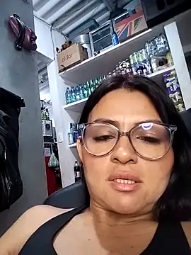 Linda Lars online show from October 2025 04:35:01 AM