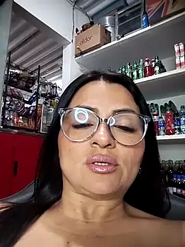 Linda Lars online show from October 2025 02:32:01 AM