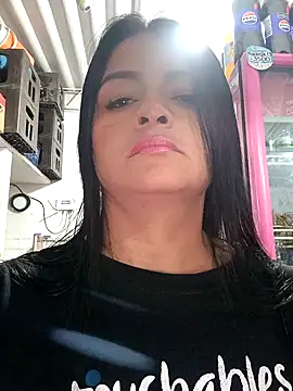 Linda Lars online show from October 2025 02:12:01 AM
