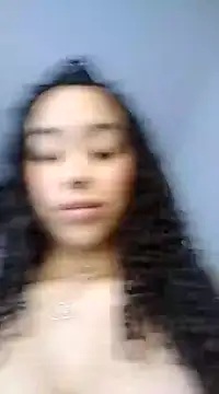 Snapshot of MarieLeon chatting on January 2025 10:39:01 PM MarieLeon online show from January 2025 10:39:01 PM