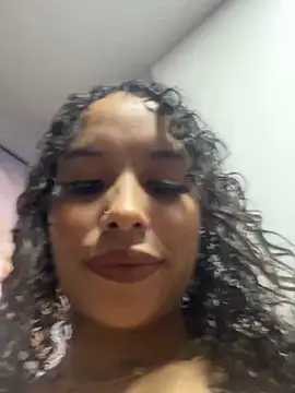 Snapshot of MarieLeon chatting on May 2026 09:35:01 PM MarieLeon online show from May 2026 09:35:01 PM