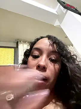 Snapshot of MarieLeon chatting on January 2026 10:38:01 PM MarieLeon online show from January 2026 10:38:01 PM