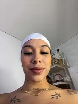 Snapshot of MarieLeon chatting on May 2026 07:34:01 PM MarieLeon online show from May 2026 07:34:01 PM