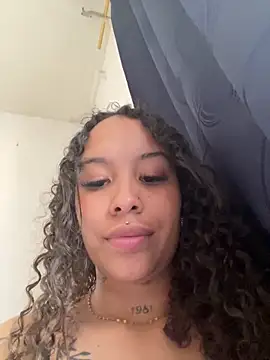 Snapshot of MarieLeon chatting on October 2025 09:49:01 PM MarieLeon online show from October 2025 09:49:01 PM