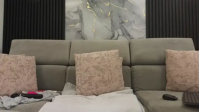 anellejones online show from March 2026 07:38:01 PM