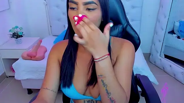 silvana  miller online show from February 2025 07:12:02 PM