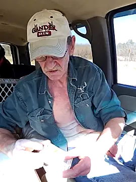 Snapshot of coolbrease10 chatting on February 2026 07:01:02 PM coolbrease10 online show from February 2026 07:01:02 PM