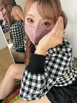 alice  1111 online show from October 2025 11:54:01 AM