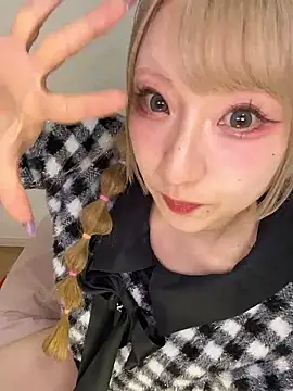 alice  1111 online show from April 2026 01:04:02 PM