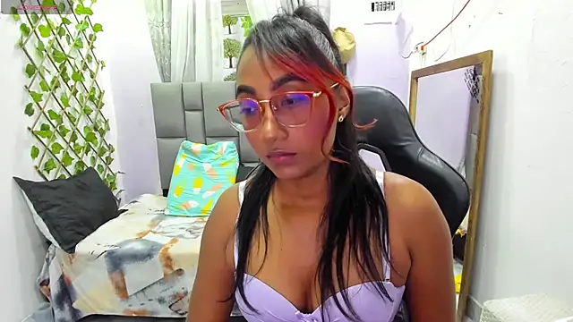 Snapshot of MurphyAngelina chatting on September 2025 02:28:01 AM MurphyAngelina online show from September 2025 02:28:01 AM