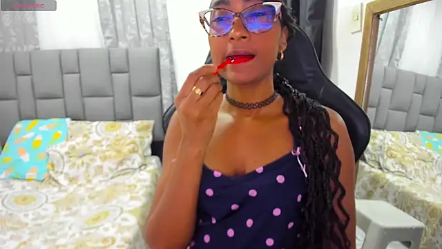 Snapshot of MurphyAngelina chatting on June 2026 03:06:02 AM MurphyAngelina online show from June 2026 03:06:02 AM