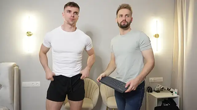 Nik Sharp online show from May 2026 04:56:02 PM