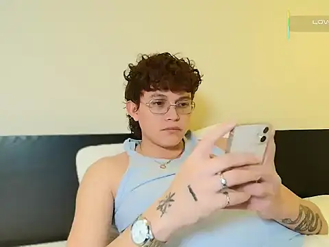 ccamilo-andress online show from March 2026 09:00:02 PM