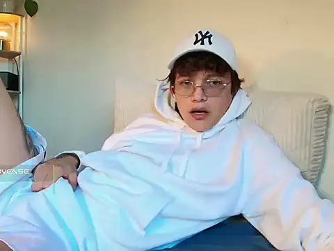 ccamilo-andress online show from October 2025 12:09:01 PM