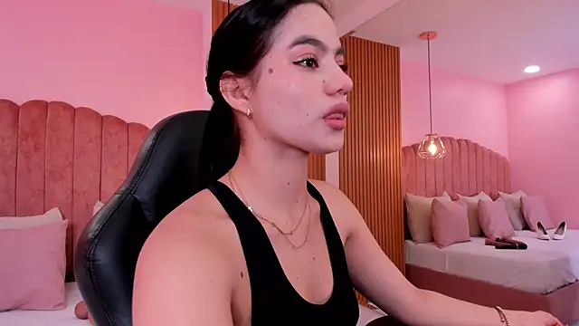 ariel jonees online show from September 2025 05:12:01 PM