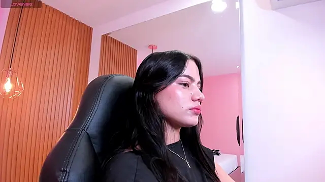 ariel jonees online show from February 2025 04:25:01 PM