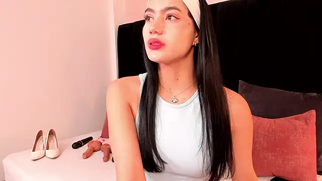 ariel jonees online show from September 2025 04:57:01 PM
