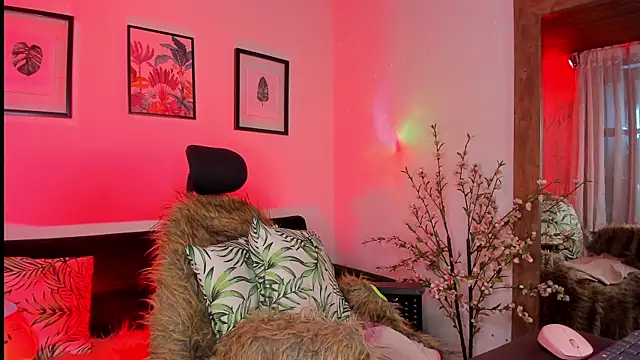 Snapshot of _gia_rose chatting on October 2025 09:05:02 PM gia rose online show from October 2025 09:05:02 PM