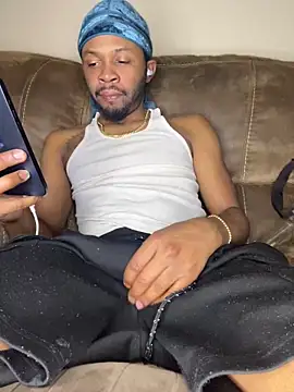 Snapshot of MobyDxck chatting on March 2025 09:40:02 PM MobyDxck online show from March 2025 09:40:02 PM