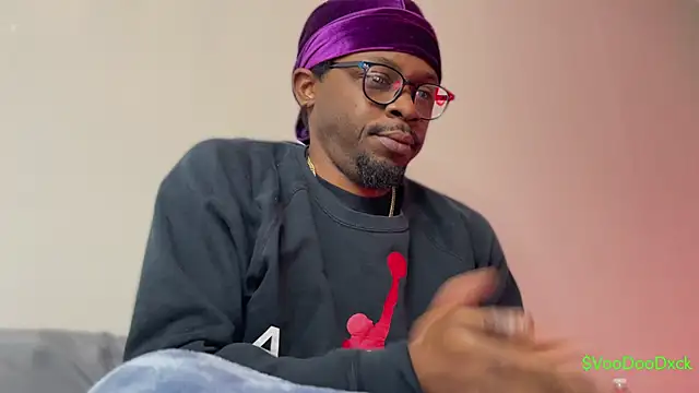 Snapshot of MobyDxck chatting on December 2025 07:31:01 PM MobyDxck online show from December 2025 07:31:01 PM