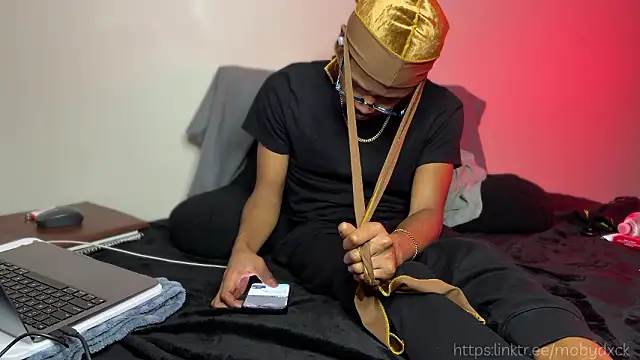 MobyDxck online show from February 2026 06:38:01 AM