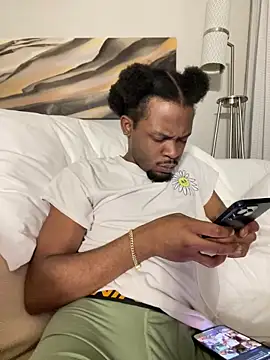 Snapshot of MobyDxck chatting on January 2025 03:18:02 AM MobyDxck online show from January 2025 03:18:02 AM