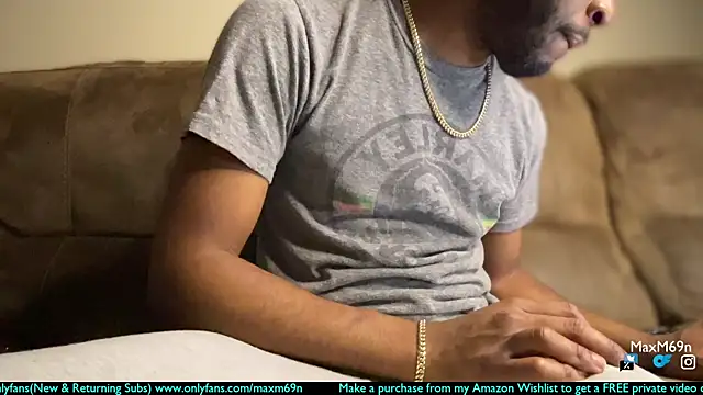 Snapshot of MobyDxck chatting on March 2025 09:30:01 AM MobyDxck online show from March 2025 09:30:01 AM