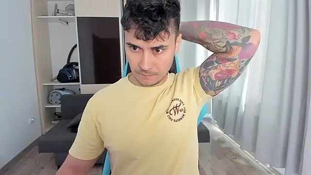 MatMalonne online show from December 2025 07:10:01 AM