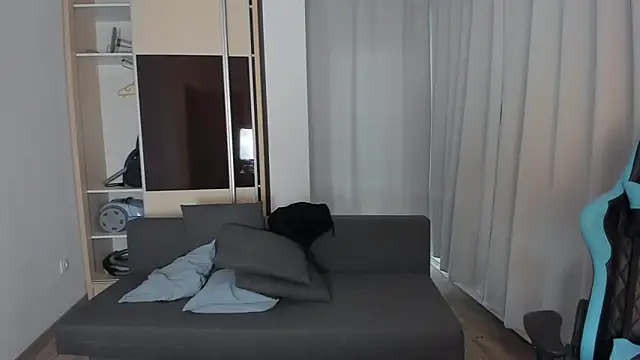 MatMalonne online show from April 2026 06:03:02 AM