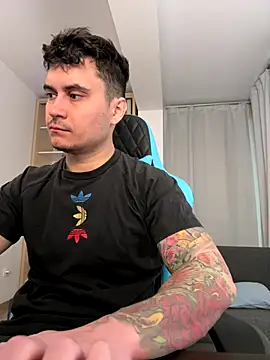 MatMalonne online show from January 2026 06:28:02 AM