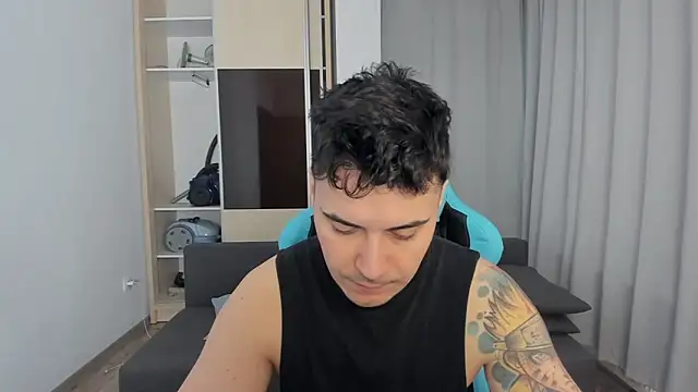 MatMalonne online show from February 2026 06:12:02 AM