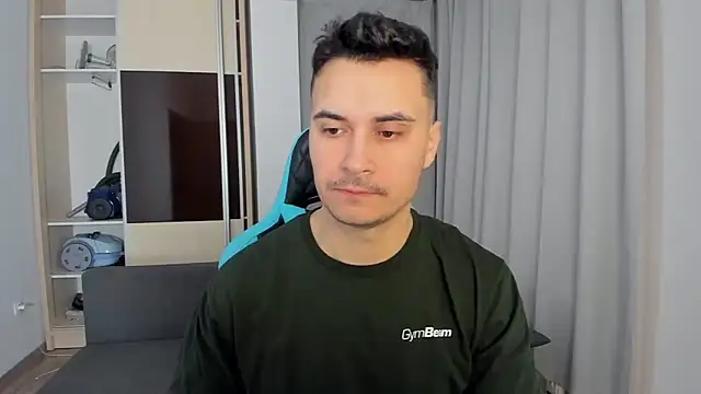 MatMalonne online show from February 2026 05:16:02 AM