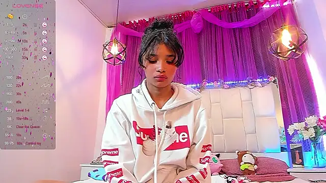 Carlie Evans online show from December 2024 04:26:02 PM