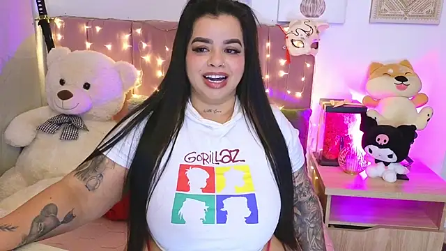 MiahJoness online show from July 2026 11:45:01 PM
