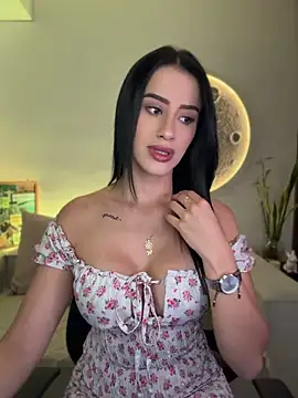 SarahhSmitth1 online show from June 2026 08:20:02 PM