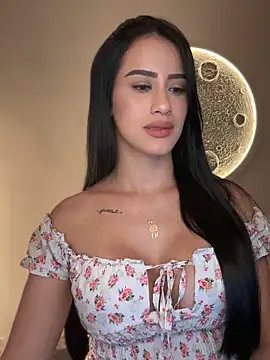 SarahhSmitth1 online show from October 2025 12:01:01 AM