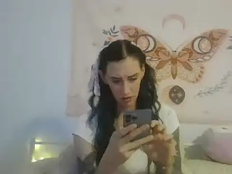 averietheangel online show from March 2025 09:01:02 PM