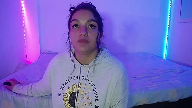 Snapshot of Laurenkenner_ chatting on March 2025 06:18:01 PM Laurenkenner online show from March 2025 06:18:01 PM