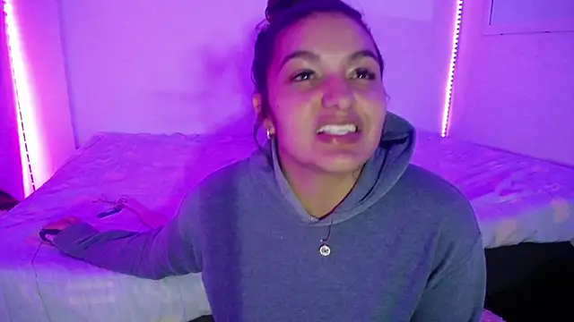 Snapshot of Laurenkenner_ chatting on March 2025 12:08:02 AM Laurenkenner online show from March 2025 12:08:02 AM