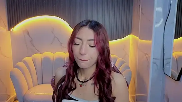 Tomoe b online show from November 2025 04:01:02 AM