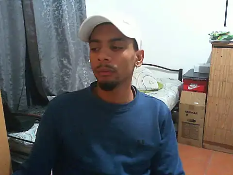 Snapshot of 29YOURZ_28_ chatting on September 2025 05:30:01 PM 29YOURZ 28 online show from September 2025 05:30:01 PM