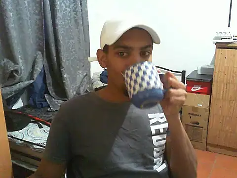 Snapshot of 29YOURZ_28_ chatting on September 2025 05:13:01 AM 29YOURZ 28 online show from September 2025 05:13:01 AM