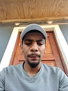 Snapshot of 29YOURZ_28_ chatting on October 2025 03:24:02 PM 29YOURZ 28 online show from October 2025 03:24:02 PM