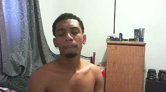 Snapshot of 29YOURZ_28_ chatting on February 2025 10:30:01 AM 29YOURZ 28 online show from February 2025 10:30:01 AM