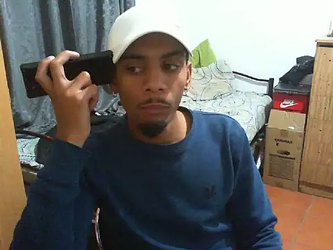Snapshot of 29YOURZ_28_ chatting on September 2025 06:13:02 PM 29YOURZ 28 online show from September 2025 06:13:02 PM
