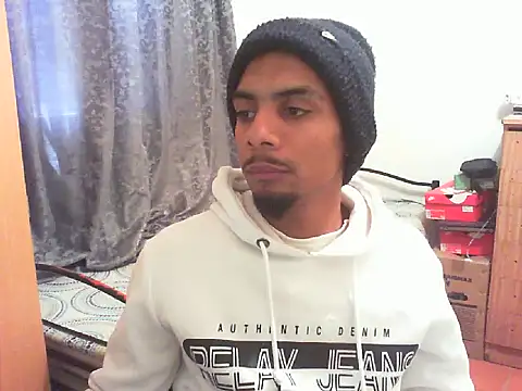 Snapshot of 29YOURZ_28_ chatting on September 2025 11:35:02 AM 29YOURZ 28 online show from September 2025 11:35:02 AM