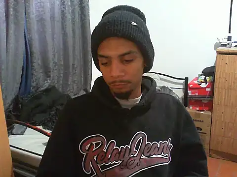 Snapshot of 29YOURZ_28_ chatting on September 2025 06:50:02 AM 29YOURZ 28 online show from September 2025 06:50:02 AM