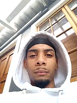 Snapshot of 29YOURZ_28_ chatting on December 2024 03:43:02 PM 29YOURZ 28 online show from December 2024 03:43:02 PM