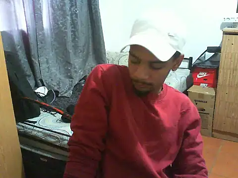 Snapshot of 29YOURZ_28_ chatting on October 2025 12:17:01 PM 29YOURZ 28 online show from October 2025 12:17:01 PM